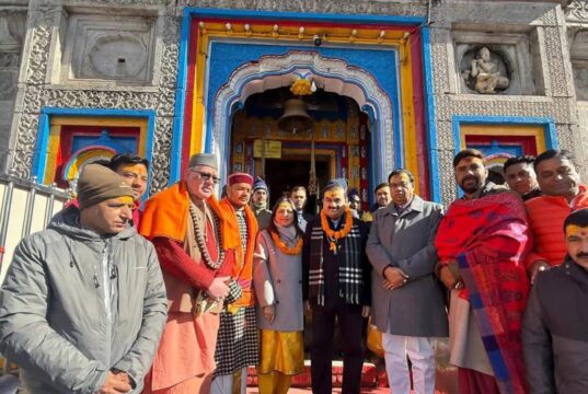 बाबा केदार की शरण में उद्योगपति गौतम अदाणी, रोपवे परियोजना का करेंगे हवाई सर्वेक्षण