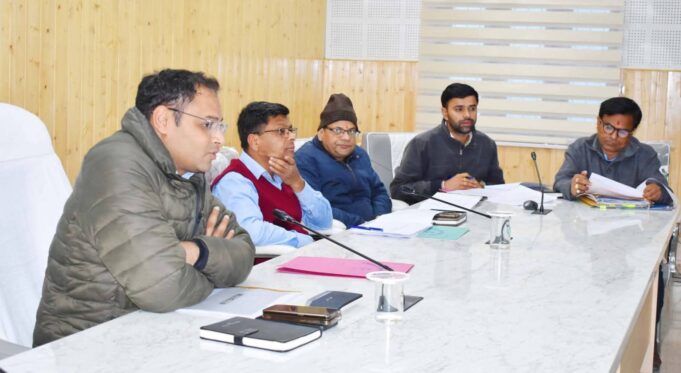 सीएम घोषणाओं पर डीएम सख्त, समयबद्ध और गुणवत्तापूर्ण कार्य पूरे करने के निर्देश