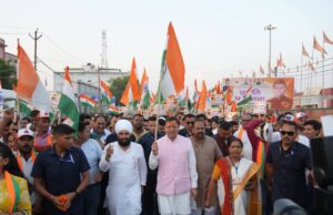 खटीमा में निकली भव्य “प्रगति पथ यात्रा”, मुख्यमंत्री पुष्कर सिंह धामी ने महान विभूतियों और शहीदों को दी श्रद्धांजलि