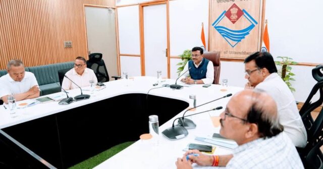 केदारनाथ और हेमकुंड साहिब रोपवे परियोजनाओं में तेजी लाने के निर्देश