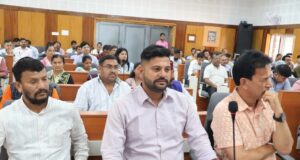 जिला पंचायत बैठक में विकास योजनाओं की समीक्षा, कूड़ा प्रबंधन व्यवस्था सुदृढ़ करने के निर्देश