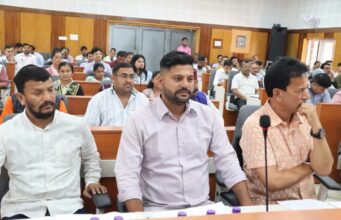 जिला पंचायत बैठक में विकास योजनाओं की समीक्षा, कूड़ा प्रबंधन व्यवस्था सुदृढ़ करने के निर्देश