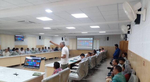 गोपेश्वर में भवन निर्माण अनुमति को लेकर लोगों की बढ़ी परेशानी, डीएम से समाधान की मांग