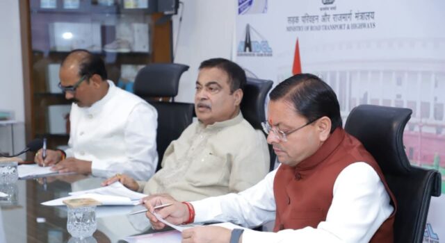 दिल्ली में धामी-गडकरी बैठक: उत्तराखंड की सड़क परियोजनाओं को मिली बड़ी सौगात, हजारों करोड़ के प्रस्तावों पर बनी सहमति
