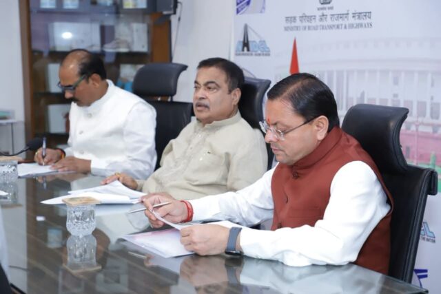 दिल्ली में धामी-गडकरी बैठक: उत्तराखंड की सड़क परियोजनाओं को मिली बड़ी सौगात, हजारों करोड़ के प्रस्तावों पर बनी सहमति