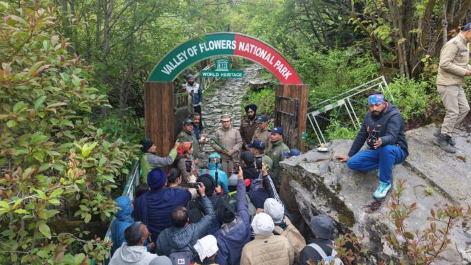 विश्व धरोहर एवं प्रसिद्ध पर्यटन स्थल Valley of Flower पर्यटकों के लिए खुला