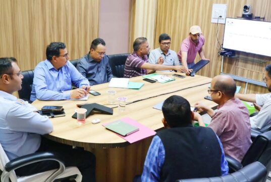 सारकोट को आदर्श ग्राम बनाने की दिशा में तेजी, डीएम ने विकास कार्यों की समीक्षा की
