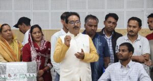 निजमुला घाटी की ज्वलंत समस्याएं जनता दरबार में उठीं, तीन दिन में स्थलीय निरीक्षण करेंगे डीएम
