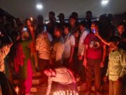 सिमली में बेस अस्पताल की मांग को लेकर फिर सड़कों पर उतरे लोग, निकाला कैंडल मार्च