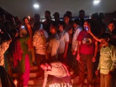 सिमली में बेस अस्पताल की मांग को लेकर फिर सड़कों पर उतरे लोग, निकाला कैंडल मार्च