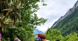 यात्रा मार्गों पर सेवा, संवेदनशीलता और ईमानदारी की मिसाल बनी चमोली पुलिस