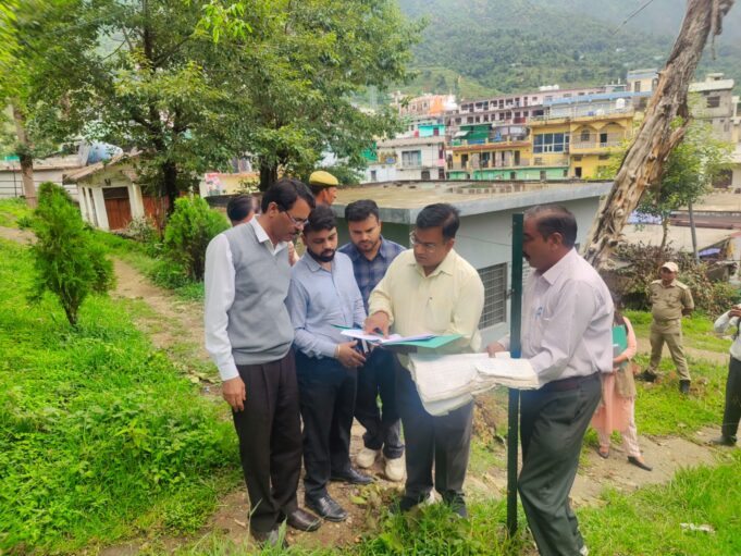अपर जिलाधिकारी ने किया गैरसैंण तहसील का औचक निरीक्षण, लंबित मामलों के त्वरित निस्तारण के निर्देश