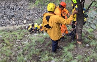 हेलंग के समीप ट्रक दुर्घटना में चालक की मौत, SDRF-NDRF ने चलाया रेस्क्यू अभियान