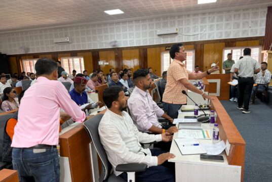 कर्णप्रयाग-नगरासू निहंग प्रकरण की जांच चमोली को सौंपने की मांग, जिला पंचायत सदन में प्रस्ताव पारित