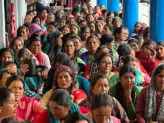 भोजनमाताओं का शिक्षा अधिकारी कार्यालय पर प्रदर्शन, छह सूत्रीय मांगों को लेकर मुख्यमंत्री के नाम सौंपा ज्ञापन