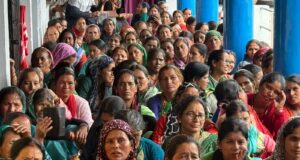 भोजनमाताओं का शिक्षा अधिकारी कार्यालय पर प्रदर्शन, छह सूत्रीय मांगों को लेकर मुख्यमंत्री के नाम सौंपा ज्ञापन