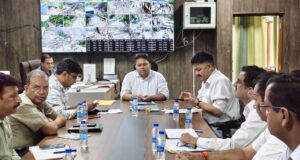 भारी वर्षा के बीच जिला प्रशासन अलर्ट, जिलाधिकारी ने आपदा तैयारियों की समीक्षा की