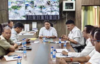 भारी वर्षा के बीच जिला प्रशासन अलर्ट, जिलाधिकारी ने आपदा तैयारियों की समीक्षा की