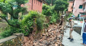 नारायणबगड़ में बड़ा हादसा: बरसाती नाले का पुस्ता गिरने से प्रभारी चिकित्सा अधिकारी डॉ. नवीन चंद्र डिमरी की मौत