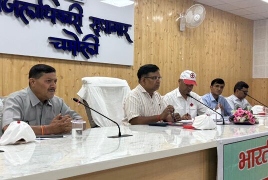 चमोली: आपदा राहत से लेकर प्राथमिक उपचार प्रशिक्षण तक, रेडक्रॉस ने तय की नई कार्ययोजना