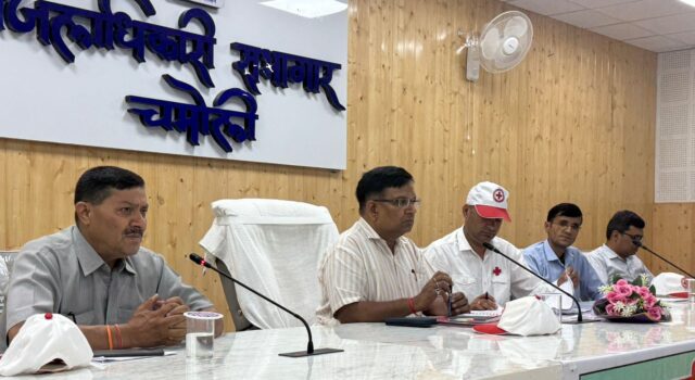 चमोली: आपदा राहत से लेकर प्राथमिक उपचार प्रशिक्षण तक, रेडक्रॉस ने तय की नई कार्ययोजना