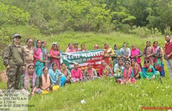 हरेला पर्व पर अगथला वन पंचायत में पौधारोपण, पर्यावरण संरक्षण का लिया संकल्प