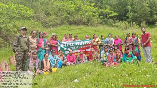 हरेला पर्व पर अगथला वन पंचायत में पौधारोपण, पर्यावरण संरक्षण का लिया संकल्प