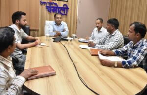 चमोली में पीएमजीएसवाई के 56 पुलों में 45 तैयार, शेष कार्य समयबद्ध पूरा करने के निर्देश