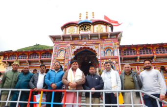 गुरु पूर्णिमा पर जिला पंचायत अध्यक्ष ने किए बद्री विशाल के दर्शन, जनकल्याण की कामना
