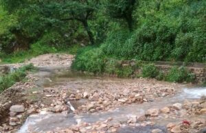 पोखरी को जोड़ने वाली आधे दर्जन सड़क बंद, जन जीवन अस्त व्यस्त