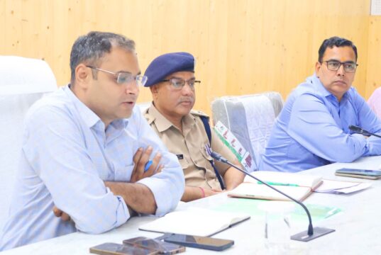 मिशन वात्सल्य के सभी पात्र बच्चों को मिले योजनाओं का लाभ, प्रमाण पत्र बनाने को लगेंगे विशेष शिविर: डीएम