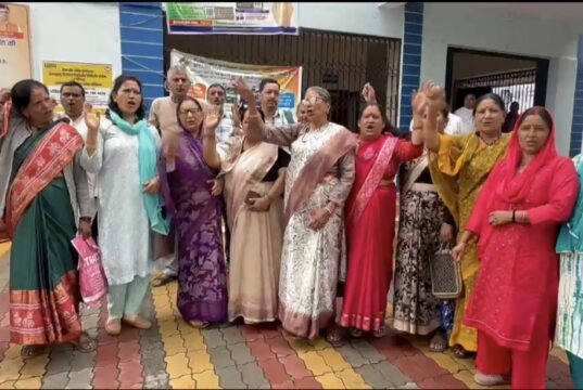 300 मीटर निर्माण प्रतिबंध से नाराज़ गोपेश्वर के ग्रामीणों ने डीएम से लगाई गुहार