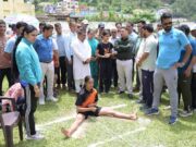 उदीयमान खिलाड़ी प्रोत्साहन योजना के ट्रायल का डीएम ने किया निरीक्षण, खिलाड़ियों का बढ़ाया उत्साह