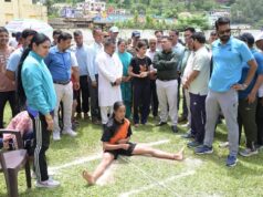 उदीयमान खिलाड़ी प्रोत्साहन योजना के ट्रायल का डीएम ने किया निरीक्षण, खिलाड़ियों का बढ़ाया उत्साह