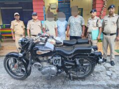 चालान के बाद पुलिस ने सीज कीं दो बुलेट, चालक ही उठा ले गए बाइक