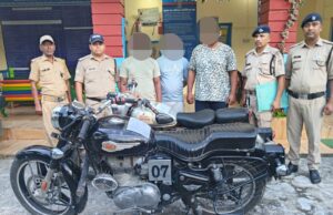 चालान के बाद पुलिस ने सीज कीं दो बुलेट, चालक ही उठा ले गए बाइक