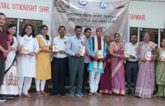 बाल कवि कार्तिक तिवारी की पुस्तक ‘बालपन’ का विमोचन