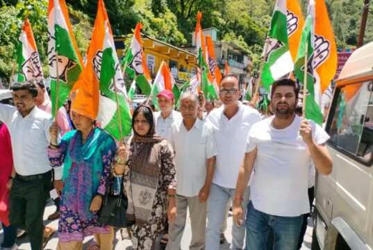 भाजपा सरकार और नैनीताल एसएसपी के खिलाफ कांग्रेस ने फूंका पुतला