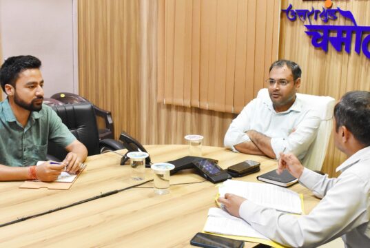 वायरल वीडियो के बाद रिश्वत के आरोपों की जांच, डीएम ने गठित की तीन सदस्यीय समिति