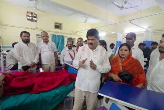 टनल हादसे में तीसरे दिन भी रेस्क्यू जारी, तीन मजदूर अब भी फंसे