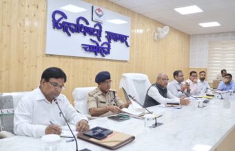 टनल रेस्क्यू में तेजी और बेहतर समन्वय पर जोर, आयुक्त ने श्रमिक हितों की भी ली जानकारी