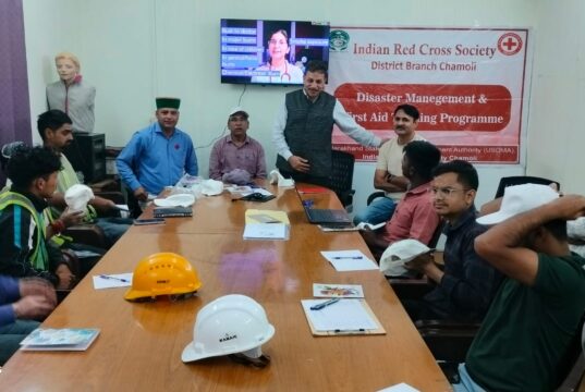 तपोवन में रेडक्रॉस का तीन दिवसीय प्राथमिक चिकित्सा प्रशिक्षण शुरू