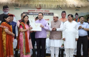 चमोली की ममता भट्ट को मिला उद्यमिता राज्य सम्मान, सीएम को बांधी हस्तनिर्मित ऐपन राखी