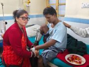 टीएचडीसी हादसे में घायल श्रमिकों को बहनो ने बांधी राखी