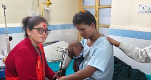 टीएचडीसी हादसे में घायल श्रमिकों को बहनो ने बांधी राखी