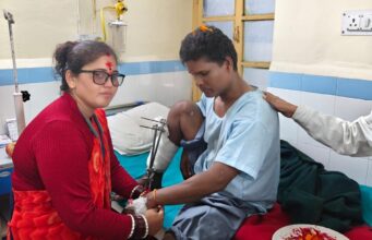 टीएचडीसी हादसे में घायल श्रमिकों को बहनो ने बांधी राखी