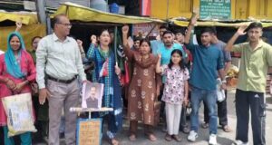 विधायक महेश जीना के विरोध में यूकेडी ने फूंका पुतला, इस्तीफे की मांग