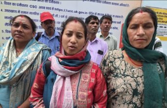 सकण्ड गांव के लिए प्रस्तावित सड़क पर बड़ा खेल, गाँव दिखाया खाली, ग्रामीण पहुँचे डीएम दरबार