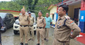 अलकनंदा नदी में युवक ने लगाई छलांग, तलाश जारी