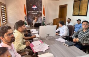 सीडीओ ने कृषि, उद्यान और रेशम विभाग की योजनाओं की समीक्षा की